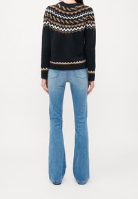 ONLY Tall Stickad tröja - black