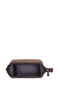 Ruda odinė kišeninė rankinė, stačiakampio formos, su užtrauktuku ir pilku pamušalu, ant kurio matyti mažų logotipų ir širdelių raštas.