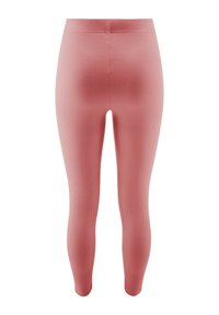 Różowe legginsy w prążki o gładkiej fakturze. Wysoki stan i dopasowany krój. Brak widocznych wzorów lub akcentów.