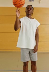 adidas Performance 3 STRIPES SHORT - Pantalón corto de deporte - metal grey/white