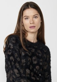 Koroshi Maglione - black