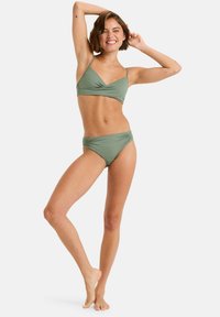 Unselected, agave green