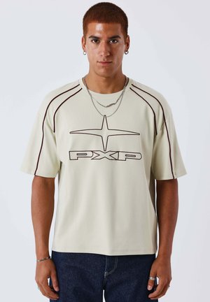 KNOCKOUT - Camiseta estampada - crème/camel