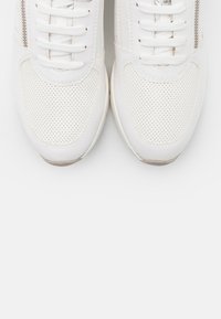 Marco Tozzi LACE UP - Sneaker low - white