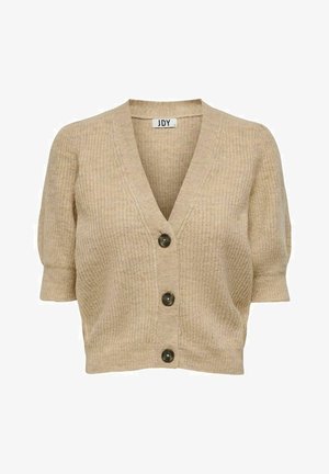 Beżowy sweter z krótkim rękawem, zapinany na V, z trzema ciemnymi guzikami z przodu.