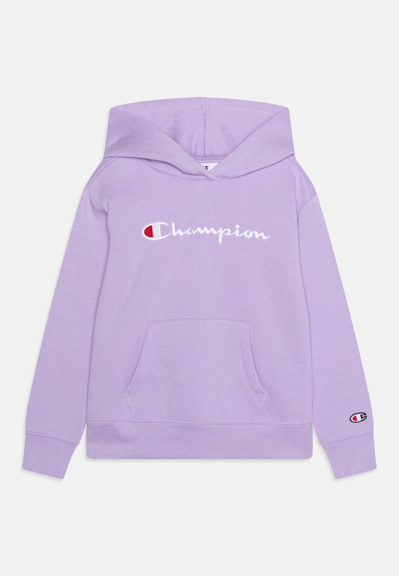 Sweat à capuche Lilac Champion avec poche kangourou à l'avant et logo brodé sur la poitrine et le poignet de la manche gauche.
