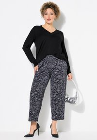 Ulla Popken PRINT ELASTIC WAIST POCKET  - Broek - black