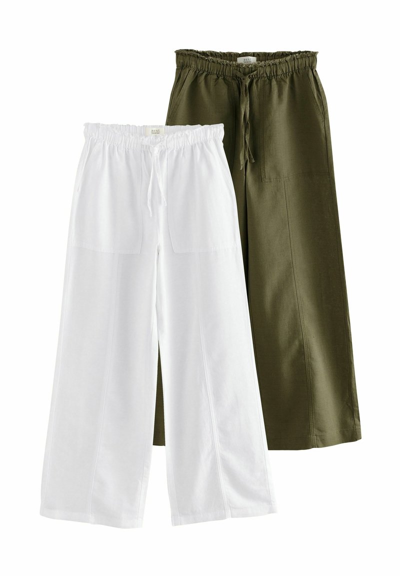 Dos pares de pantalones de pierna ancha: uno blanco y otro verde oliva. Ambos cuentan con una cintura elastizada y dos bolsillos frontales para mayor funcionalidad.