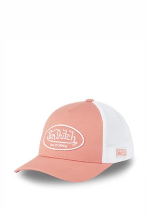 Gorra de forma cápsula con parte frontal de tela rosa y laterales de malla blanca. Logotipo "Von Dutch" bordado en blanco. Visera curva.