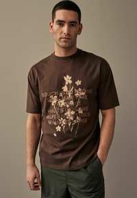 Next NATURE GRAPHIC - Tričko s potlačou - brown floral
