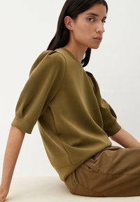 s.Oliver T-Shirt basic - olivgrün