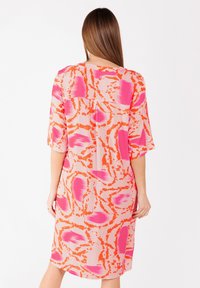 Key Largo ESSENCE - Vestito casual - pink