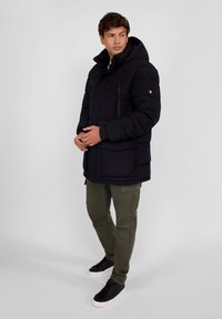 RESPECT WARM PADDED WITH HOOD - Zimska jakna - black