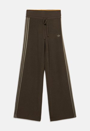 adidas Originals, FIREBIRD - Долнище на анцуг - green