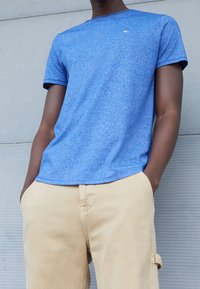 Tommy Jeans Jednoduché tričko - blue