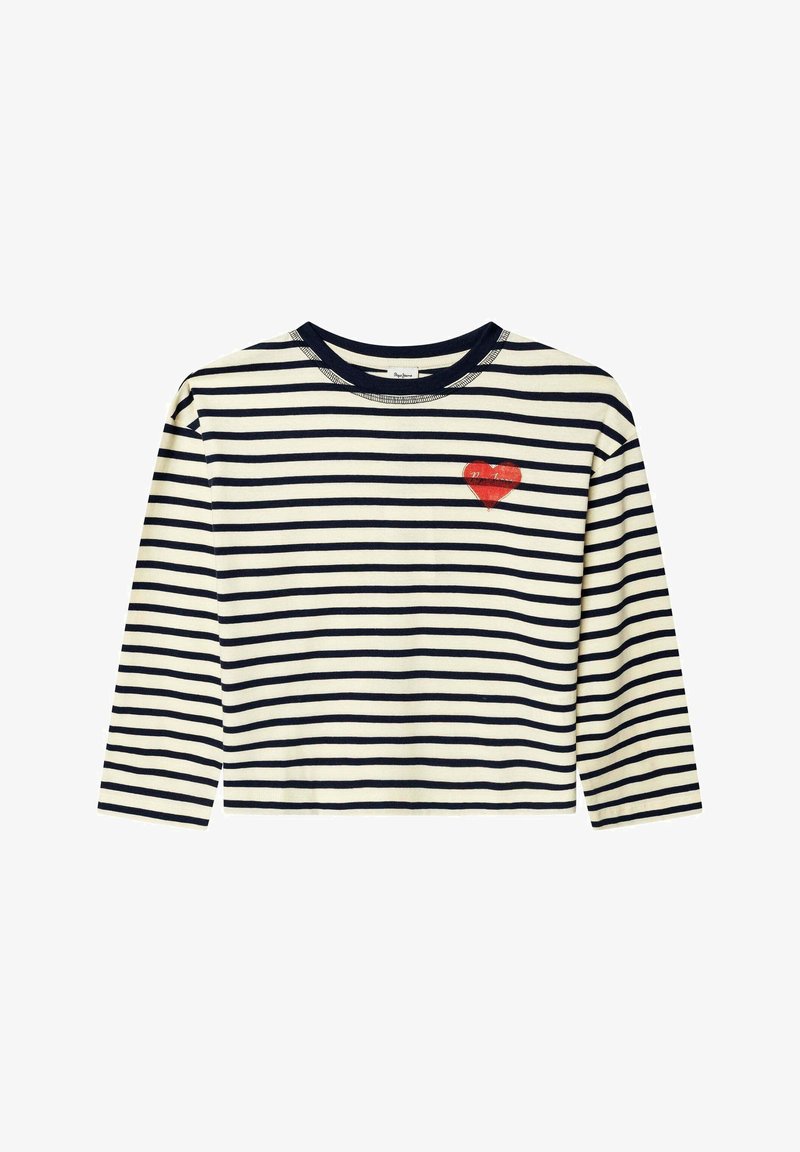 Camisola de manga comprida às riscas brancas e azul-marinho com um remendo de coração vermelho no peito esquerdo e gola redonda azul-marinho.