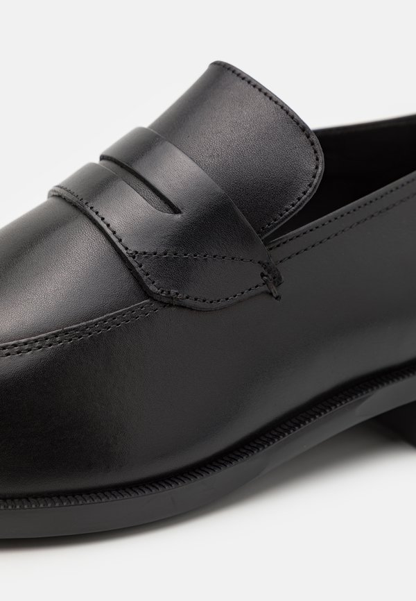 TAYIL - Smart slip-ons4