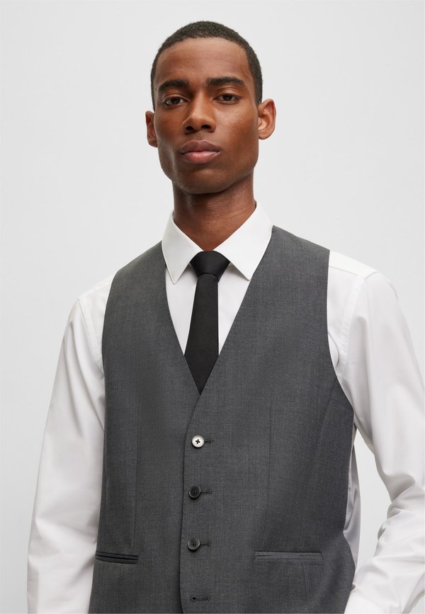 HUGE - Suit waistcoat2