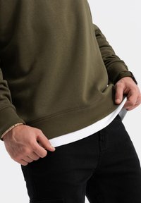 Ombre Felpa - dark olive