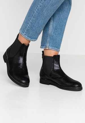Ankle boot