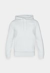 ESSENTIAL HOODIE - Džemperis su gobtuvu - pearl blue