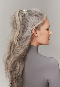 Thumbnail Image 4