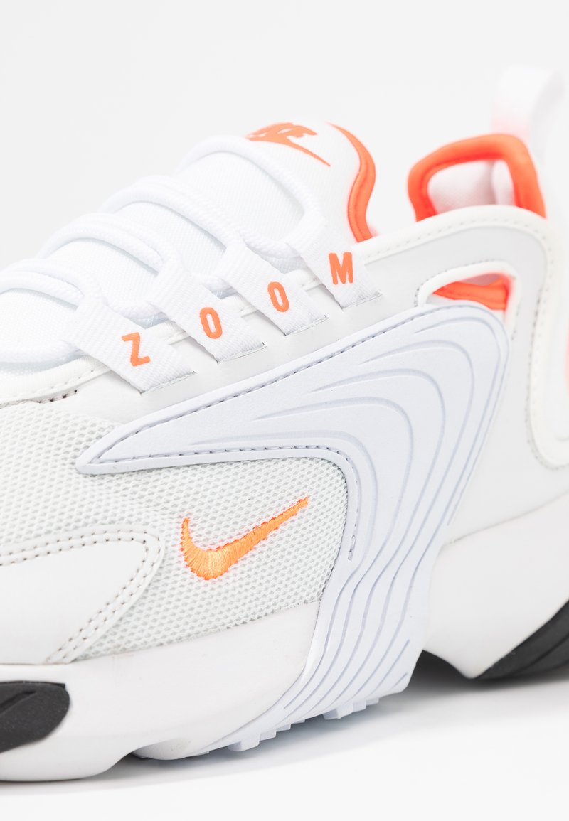 Nike Sportswear Zoom 2k Trainers Platinum Tint Hyper Crimson White Black White Zalando Co Uk