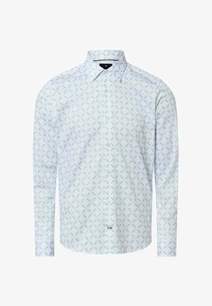 Jasnoniebieska koszula z długim rękawem, zdobiona małym, powtarzającym się wzorem zielonych liści, z przodu zapinana na guziki, klasyczny kołnierzyk. Gładka tekstura materiału.