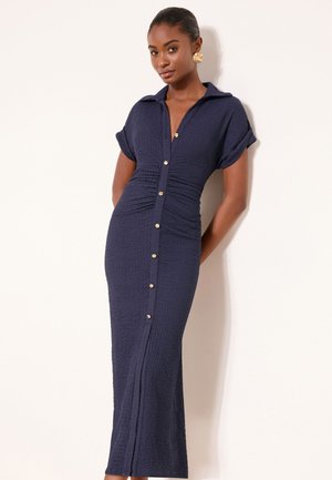 Lipsy, PETITE FIT - SHORT SLEEVE TEXTURED MIDI SHIRT DRESS  . - Tričkové šaty - navy