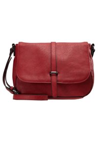 Červená kabelka přes rameno z umělé kůže s klopou, nastavitelným popruhem a jednoduchým designem s centrálním detailem přezky.