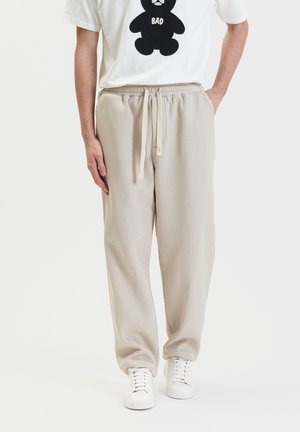 STRUCTURED JOGGERS - Pantaloni sportivi - beige