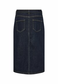 Sötét denim ceruzaszoknya, közepes hosszúságú kivágással, hátsó zsebbel, díszvarrással és klasszikus, egyenes szabással.