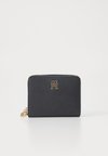 DISTINCT - Wallet - black