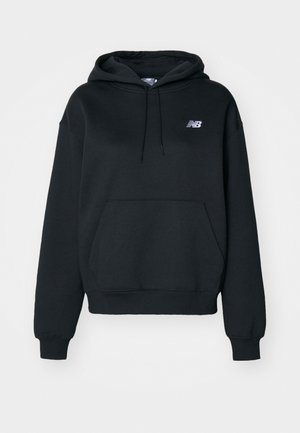 Hoodie noir en mélange de coton, avec poche kangourou, capuche à cordon de serrage et logo brodé sur la poitrine gauche.