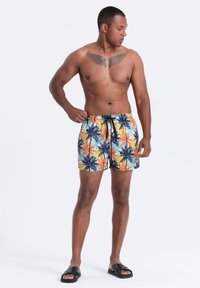 Ombre Badeshorts - palm trees