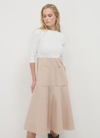 Calliope Abito in maglia - beige medio