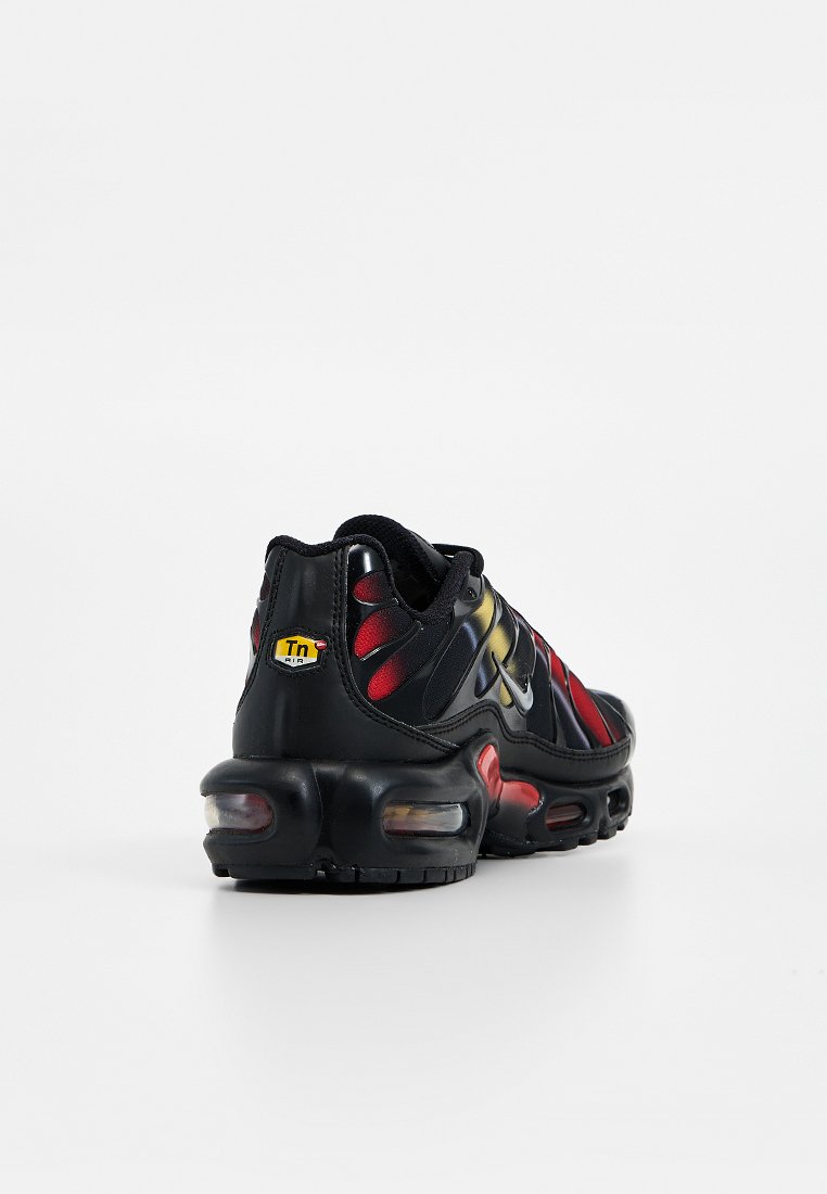 AIR MAX PLUS