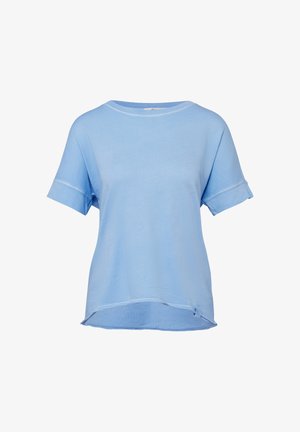 Jasnoniebieska, casualowa bluzka z krótkim rękawem, okrągłym dekoltem, podwiniętymi mankietami oraz lekko zaokrąglonym dołem z małym bocznym rozcięciem.