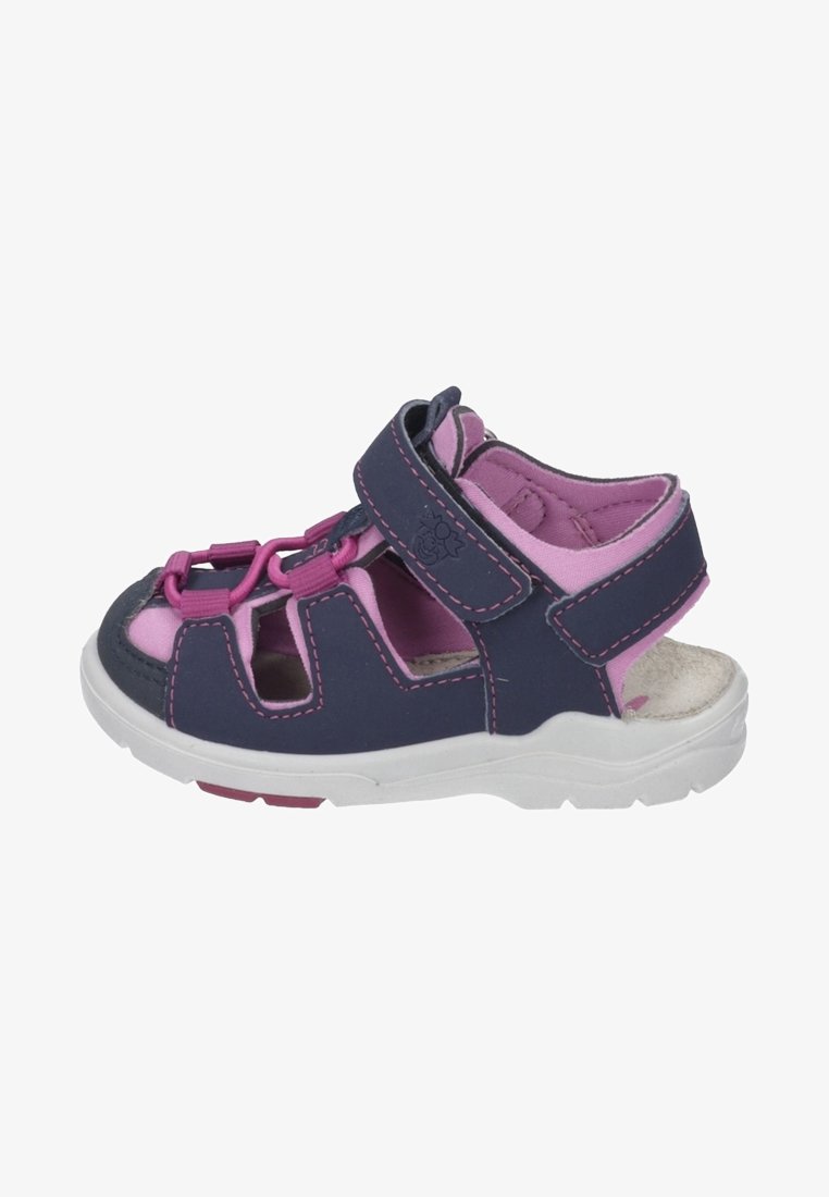 Sandales ouvertes pour enfants, de couleur bleu marine et rose, avec des scratchs et une semelle en caoutchouc blanc, conçues pour le confort et le port décontracté.