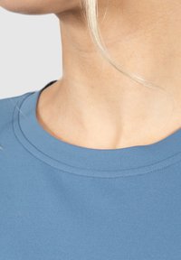 Smilodox CROP  niebieski