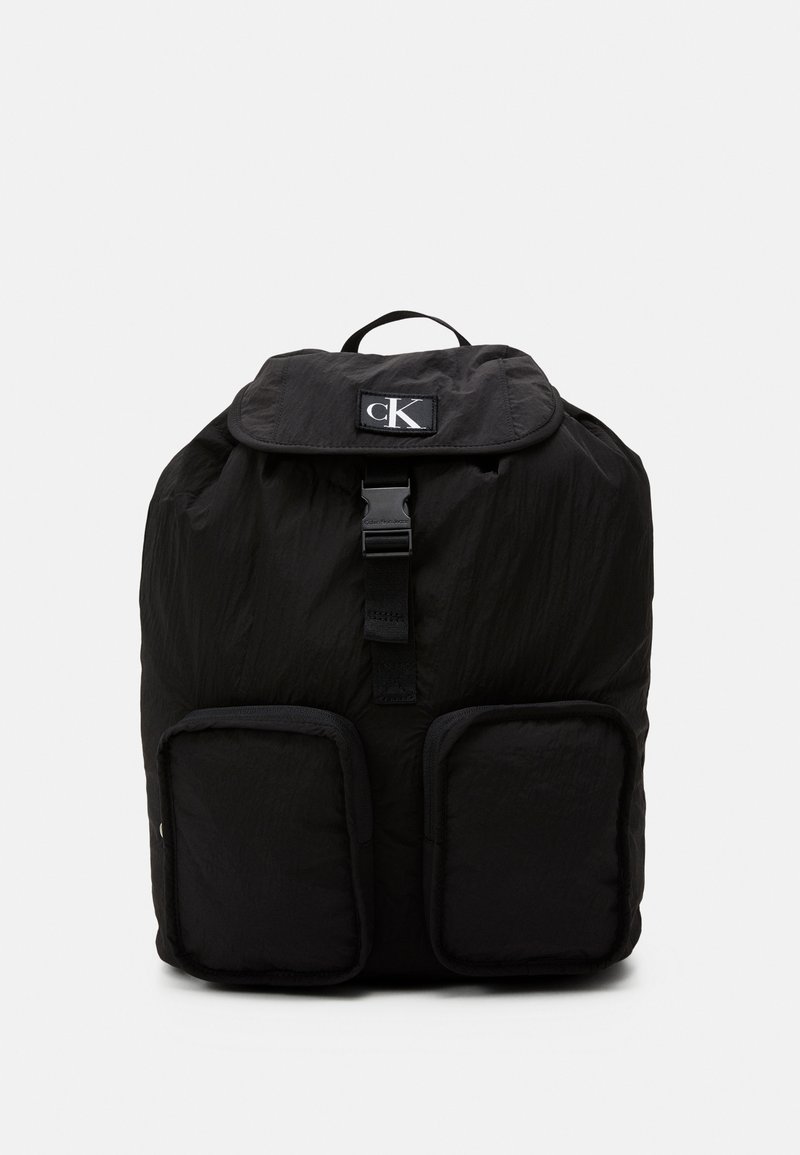 Calvin Klein Jeans CITY FLAP Rucksack black Zalando.co.uk