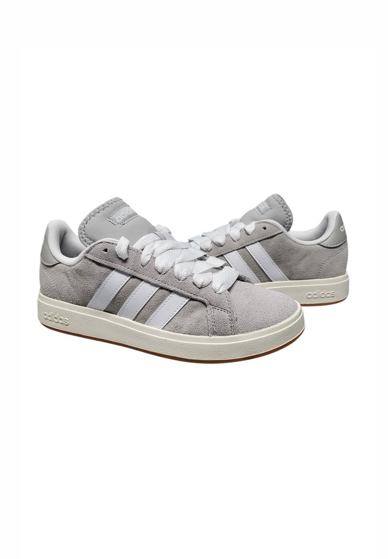 adidas gazelle silver green womens ADIDAS ORIGINALS Sneakers CAMPUS 00S black for men and women – Pavidas main image 0