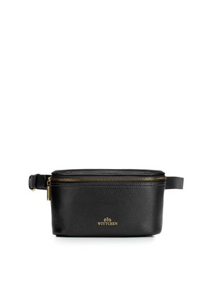 Sac banane en cuir noir texturé avec fermeture éclair dorée et logo Wittchen centré sur le devant, sangle réglable sur les côtés, fond blanc.