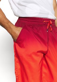Puma Pantalón corto de deporte - red