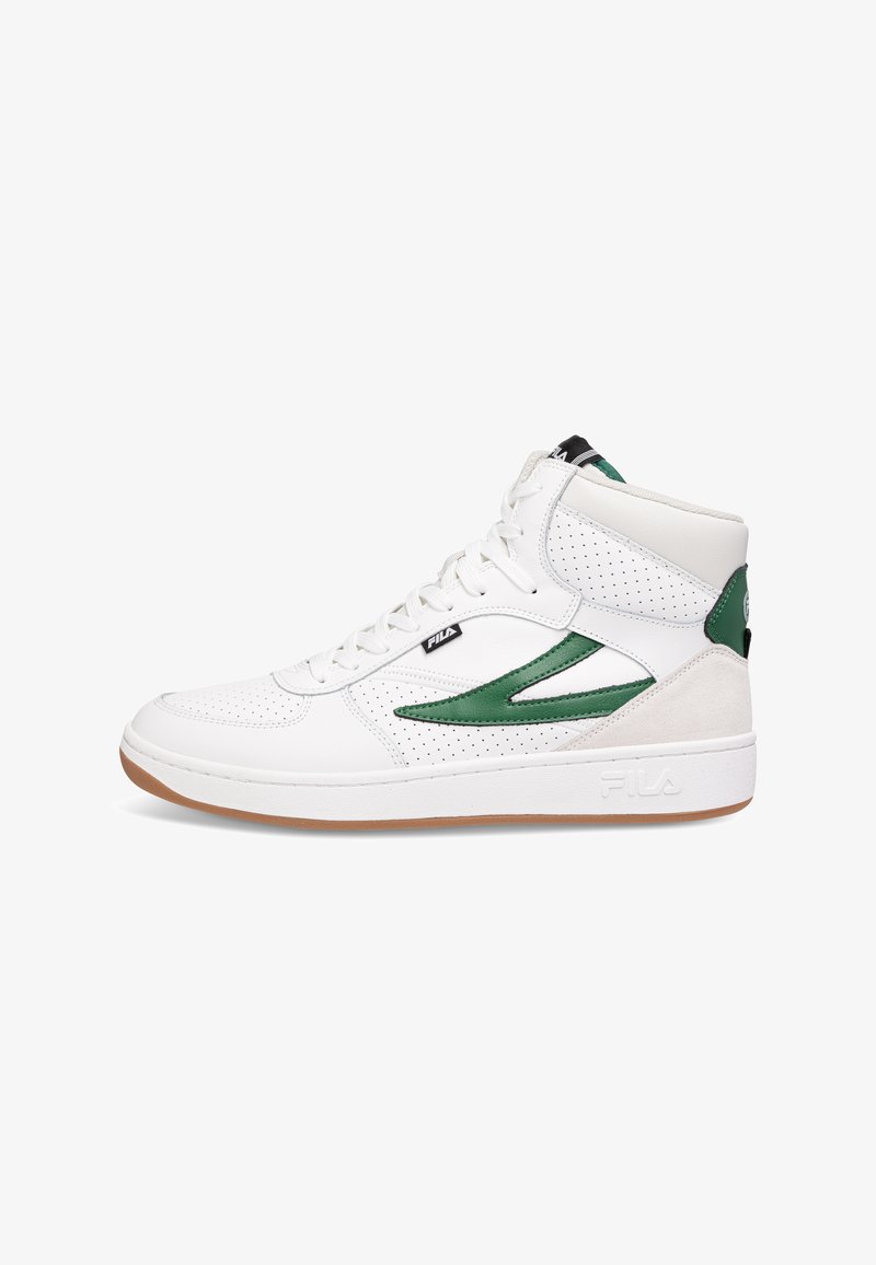 Weiße FILA High-Top Sneaker mit grünen Akzenten, perforierten Seiten, Gummisohle und Schnürverschluss, von der Außenseite betrachtet.