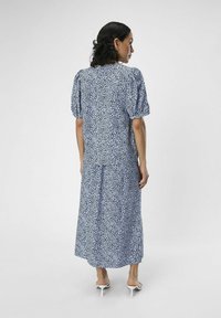 Object MIDI PRINT - Falda acampanada - brunnera blue