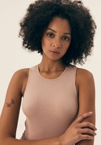 Henderson NAZLI jasnoróżowy