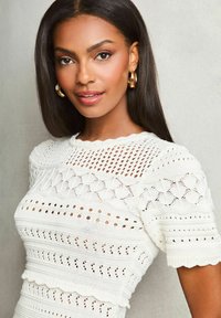 Lipsy SHORT SLEEVE SUMMER MINI - Pouzdrové šaty - white