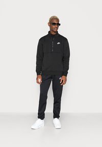 Nike Sportswear CLUB - Sweater - black/white