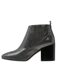 Grau ankle boot aus strukturiertem synthetischen Material, mit spitzer Zehenform, dickem Blockabsatz und elastischen Einsätzen an den Seiten.